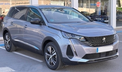 Peugeot 5008 Diesel Allure 130cv Gris